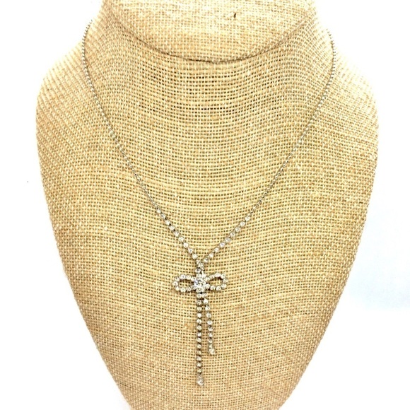 3/$30 BOW RIBBON RHINESTONE SILVER TONE DAINTY NECKLACE - Picture 1 of 10